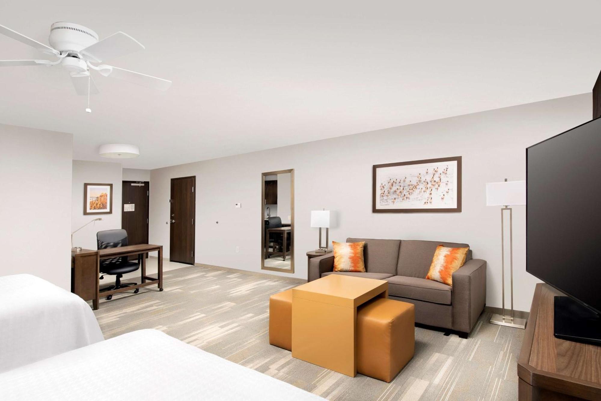 Homewood Suites By Hilton Kansas City Speedway Exterior foto