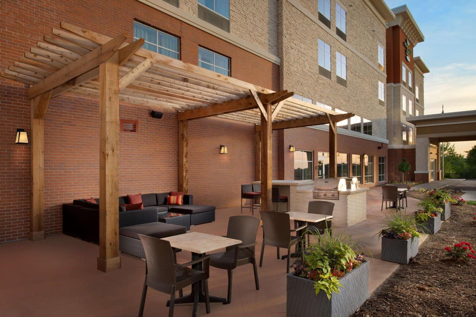 Homewood Suites By Hilton Kansas City Speedway Exterior foto